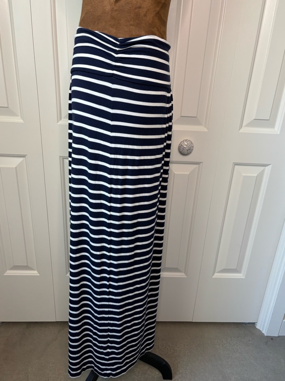 Boden Navy and White Striped Maxi Skirt, Size 6R - Picture 3 of 13